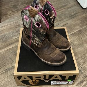 Women’s Used Ariat Fat baby Cowgirl Boots Size 9